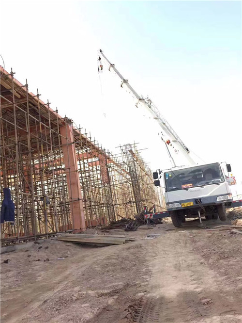 乌兰县吊车作业的安全注意事项有哪些？