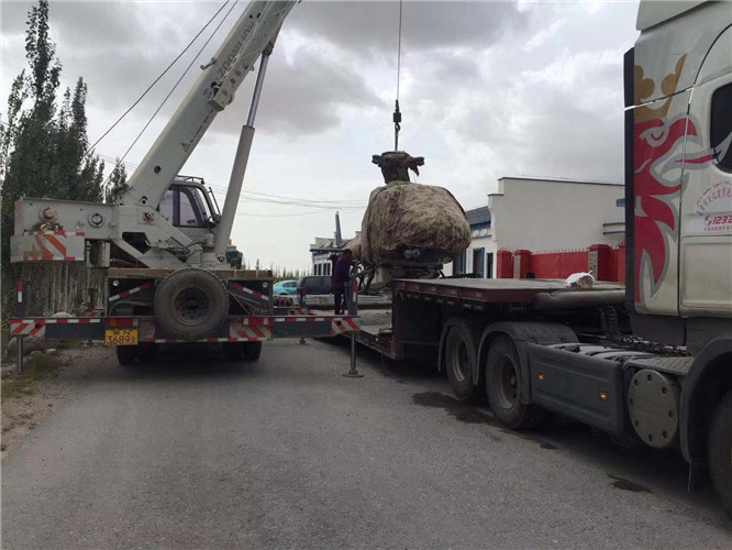 乌兰县狭窄场地（如小区、车间）适合用哪种吊车？