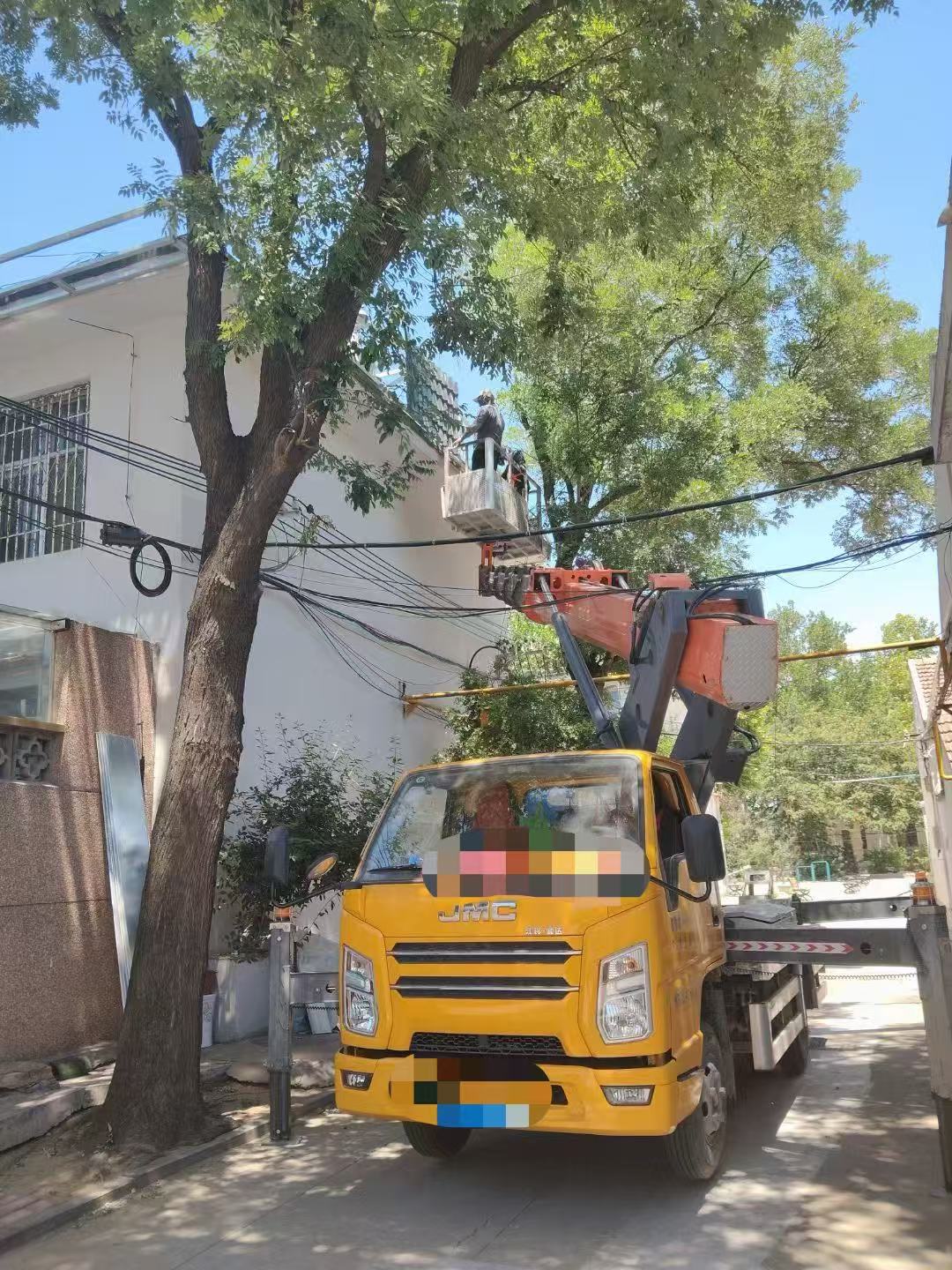 乌兰县高空作业车能吊装重物吗？最大承载多少公斤？